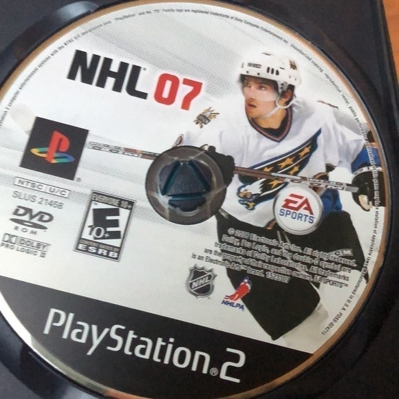 𝅺56. NHL 07 - PlayStation 2 - Picture 3 of 4